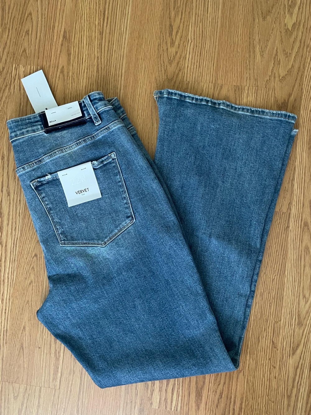 Vervet Bella High-Rise flareJeans curvy